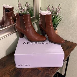 AEROSOLES Women's Chestnut Heeled Boots